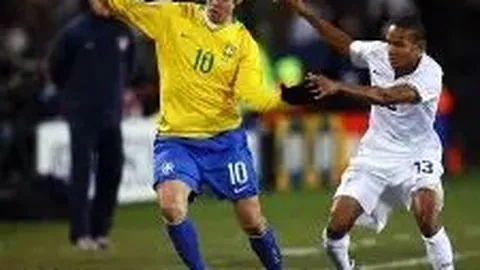 第九届亚冬会即将启幕，阿联酋代表队在迪拜举行启程典礼。